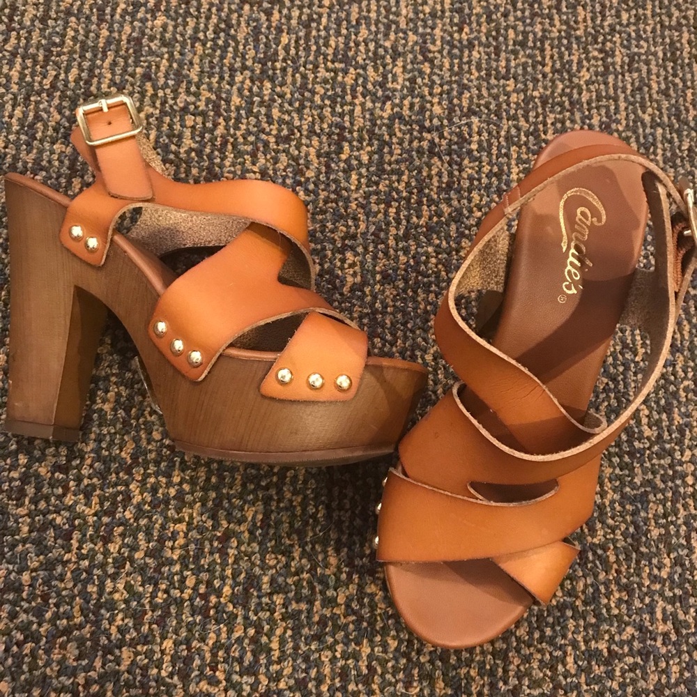 Candies. Sandals.